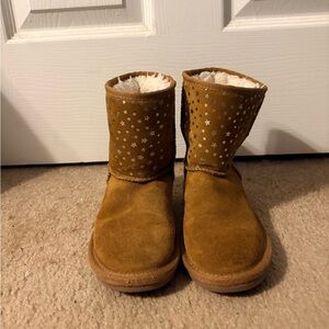 Koolabura by Ugg Kids Chestnut Brown Silver Star Patterned Boots Sz 11 GUC